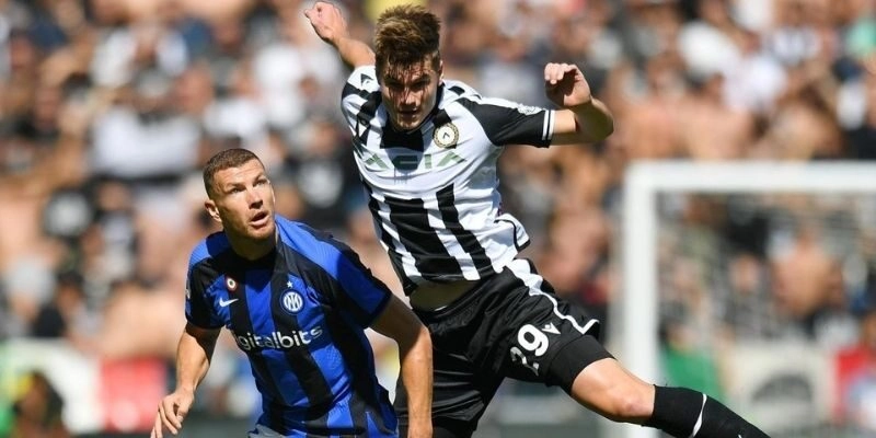 Phân tích phong độ soi chiếu sức mạnh thực tế của hai đội