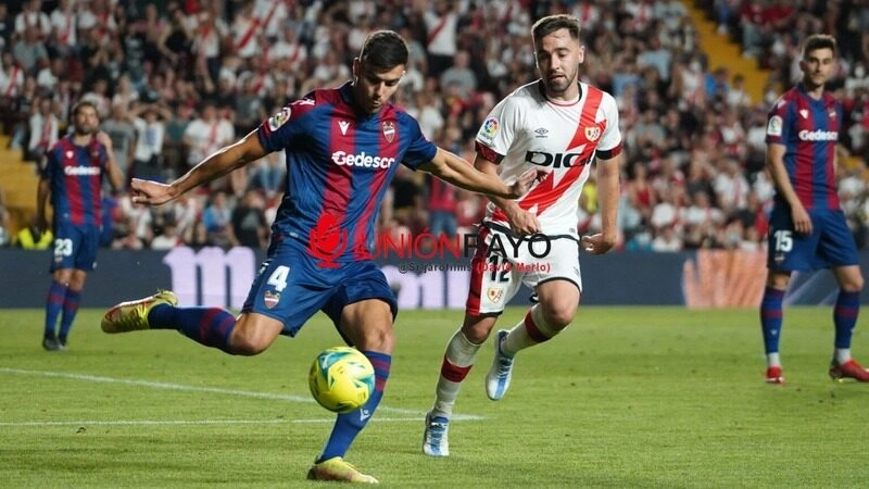Vallecano vs Levante - MVP thuộc về Florian Lejeune